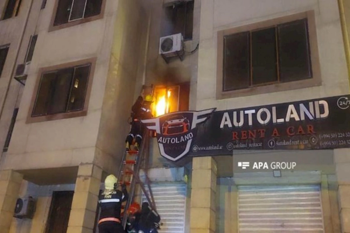 Bakıda yaşayış binasındakı yanğın söndürüldü