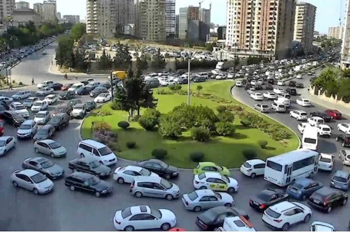 Bu yollarda tıxac var — SİYAHI