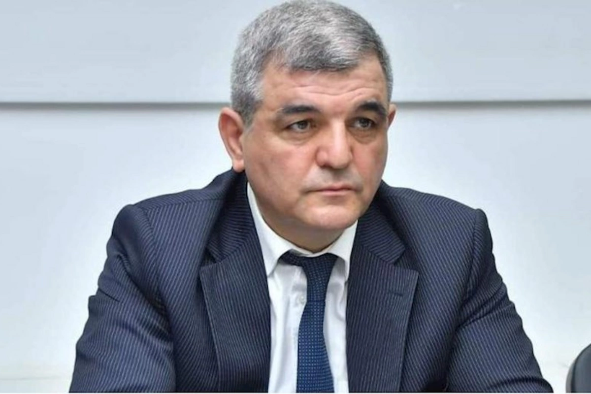 Komitə sədri tanınmış müğənnini təbrik etdi