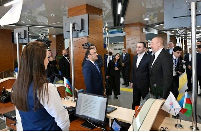 İlham Əliyev və İrakli Qaribaşvili Qəbələ regional “ASAN xidmət“ mərkəzində — FOTOLAR