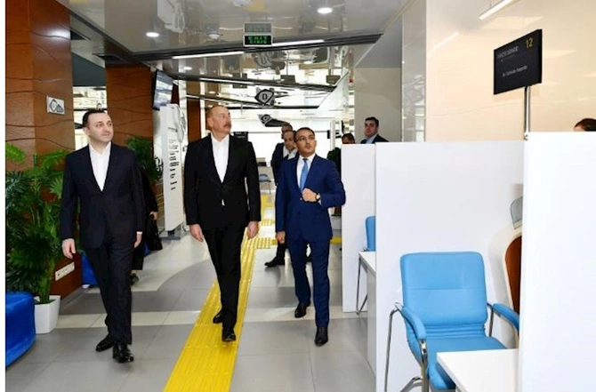 İlham Əliyev və İrakli Qaribaşvili Qəbələ regional “ASAN xidmət“ mərkəzində — FOTOLAR