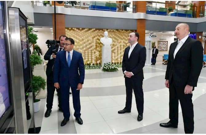 İlham Əliyev və İrakli Qaribaşvili Qəbələ regional “ASAN xidmət“ mərkəzində — FOTOLAR