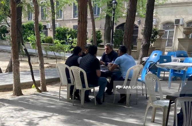 Meyxanaçılar Rəşad Dağlının məhkəməsinə gəldilər — FOTO