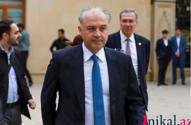 Ramil Usubov və Məhərrəm Əliyev bir arada — FOTOLAR Ramil Usubov və Məhərrəm Əliyev bir arada — FOTOLAR
