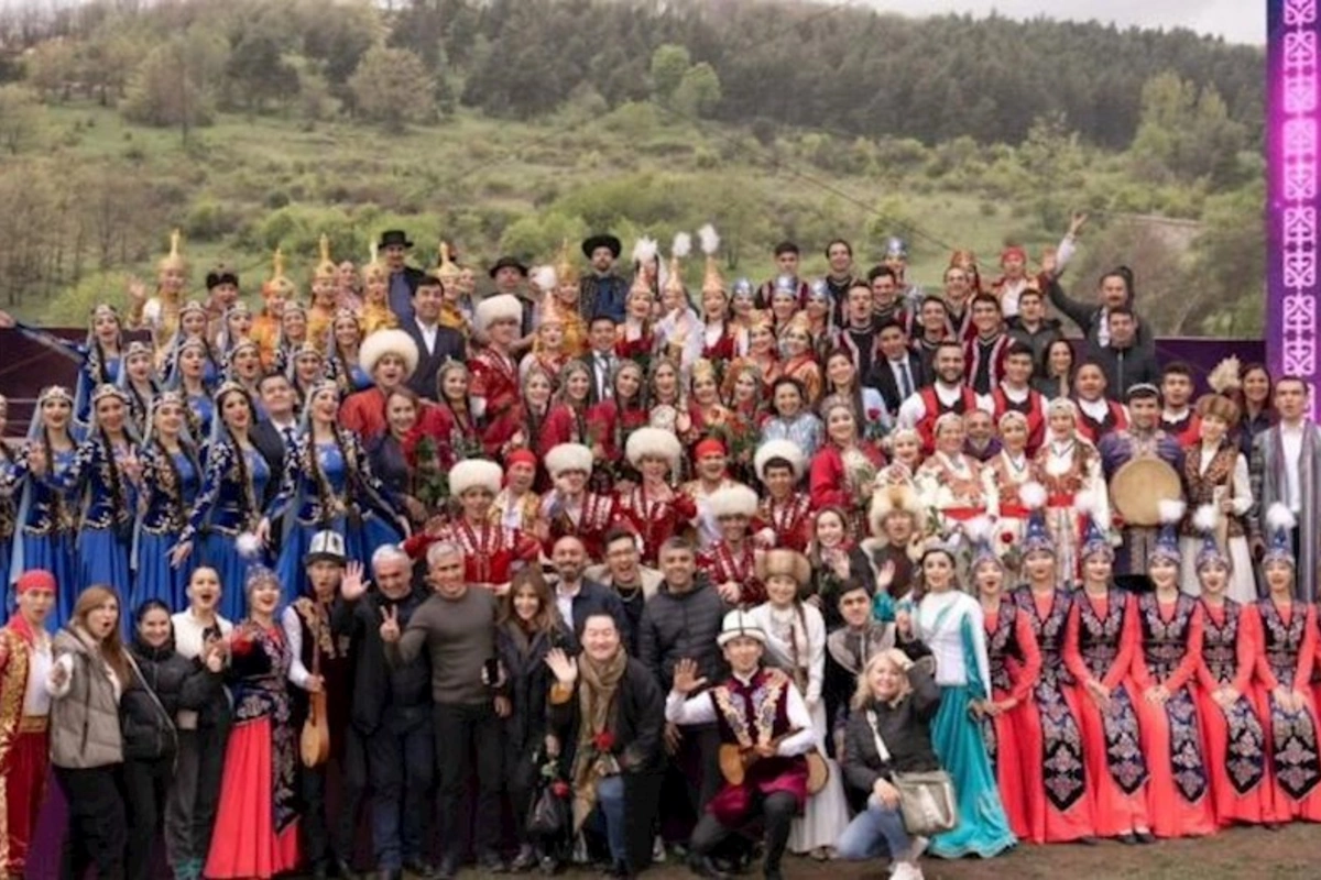 Leyla Əliyeva Xarıbülbül Beynəlxalq Musiqi Festivalı ilə bağlı paylaşım edib