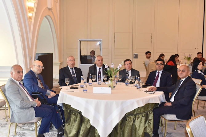 “Hüquq və insan haqları virtual kitabxanası”nın təqdimatı keçirildi — FOTOLAR