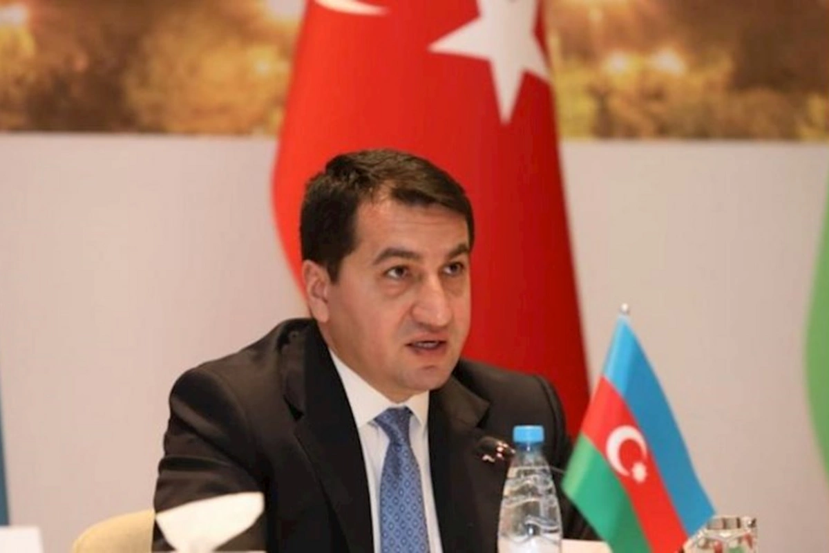 Hikmət Hacıyev: Azərbaycan var olduqca Ulu Öndər və onun irsi yaşayır!