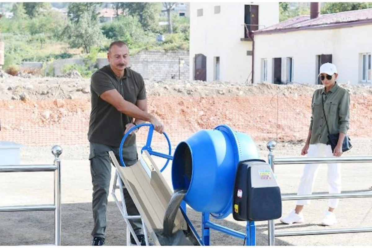 Şuşada yeni yaşayış kompleksinin təməli qoyuldu