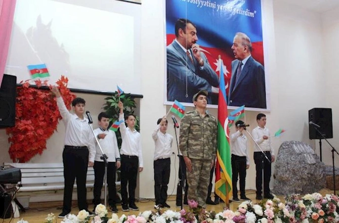 Mən fəxr edirəm ki, azərbaycanlıyam! mövzusunda tədbir — FOTOLAR