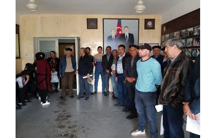 Vahid Əhmədov Heydər Əliyevin anadan olmasının 100 illiyinə həsr olunmuş tədbirdə iştirak etdi — FOTO Vahid Əhmədov Heydər Əliyevin anadan olmasının 100 illiyinə həsr olunmuş tədbirdə iştirak etdi — FOTO