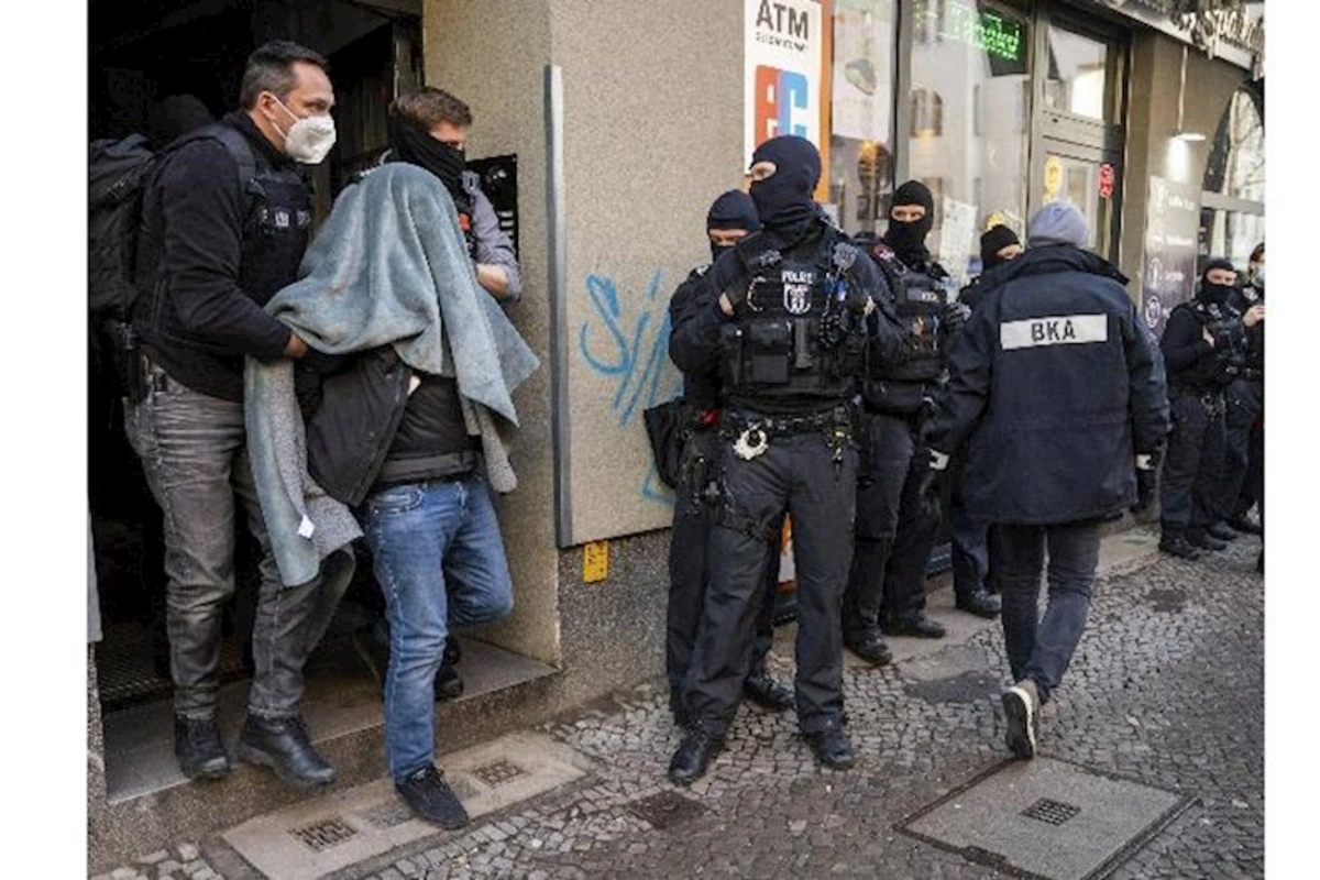 İtaliyada mafiyaya qarşı əməliyyat: 61 nəfər tutuldu