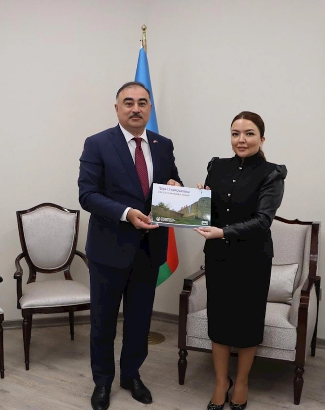 Azərbaycan səfiri vətəndaş cəmiyyəti nümayəndələri ilə görüşdü — FOTOLAR