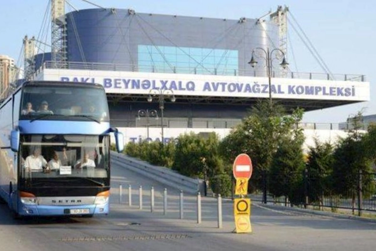 Bakı Avtovağzalında ÖZBAŞINALIQ: Bilet qiymətindən əlavə ödəniş tələb edilir — FOTOFAKT