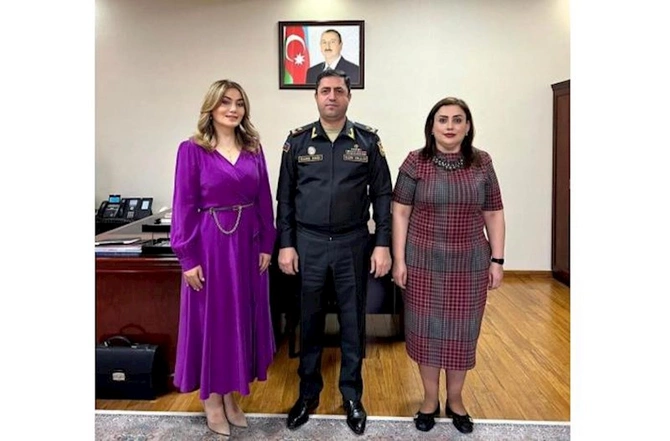 Zakir Həsənov Ruhi Əliyevanı təltif etdi — FOTOLAR Zakir Həsənov Ruhi Əliyevanı təltif etdi — FOTOLAR