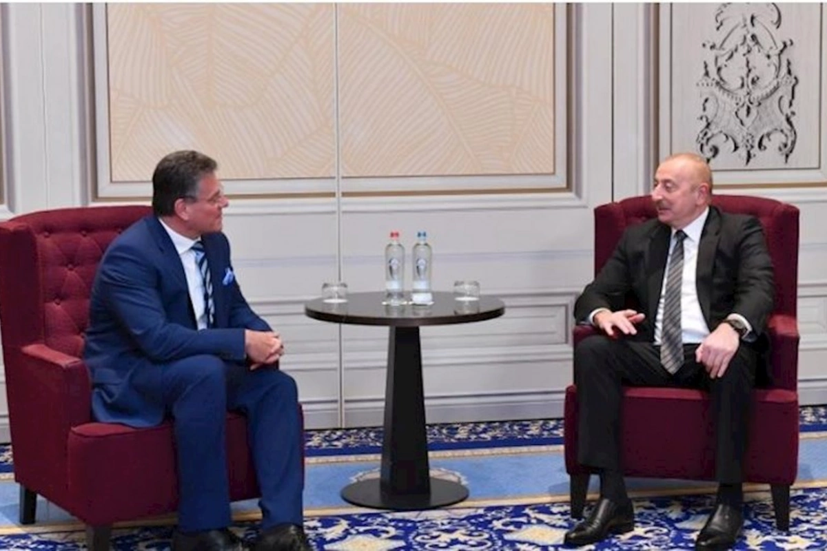 İlham Əliyev Avropa Komissiyasının vitse-prezidenti Maroş Şefçoviç ilə görüşüb