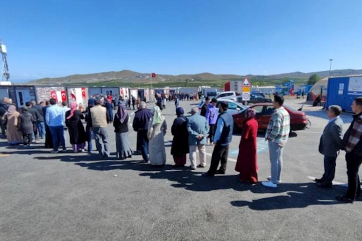Türkiyənin zəlzələ bölgəsində seçici fəallığı müşahidə edilir — FOTO