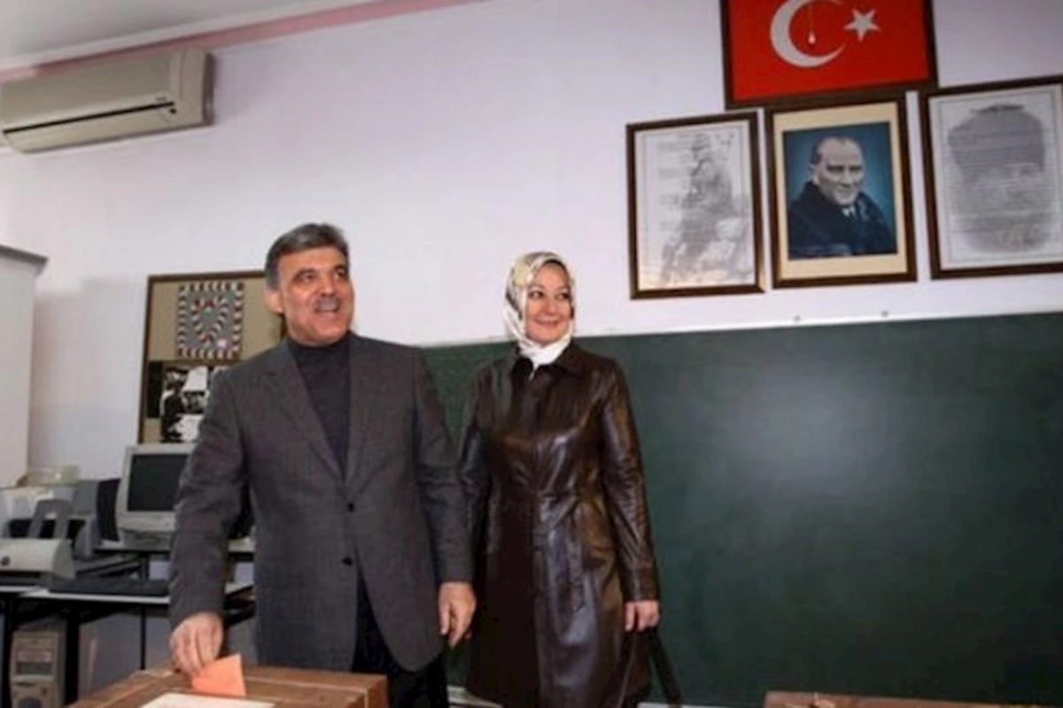 Abdullah Gül səs verib