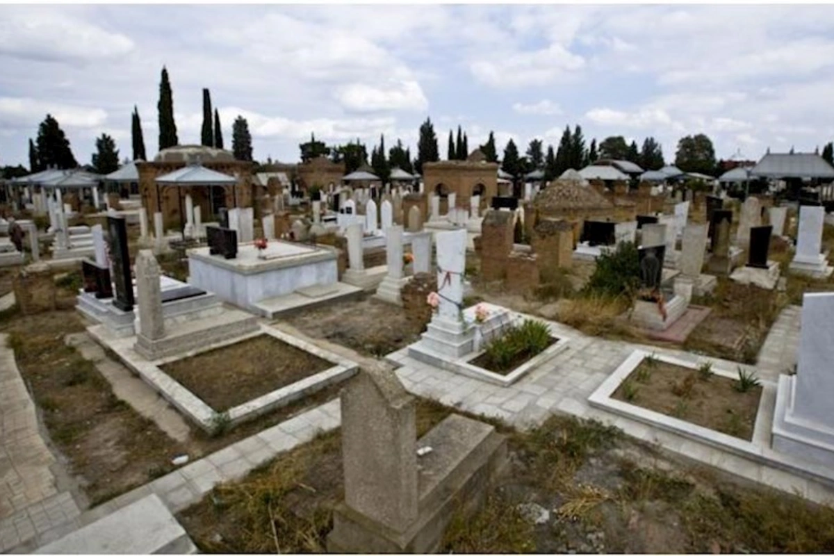 Xırdalan qəbirstanlığında DAVA — TƏFƏRRÜAT