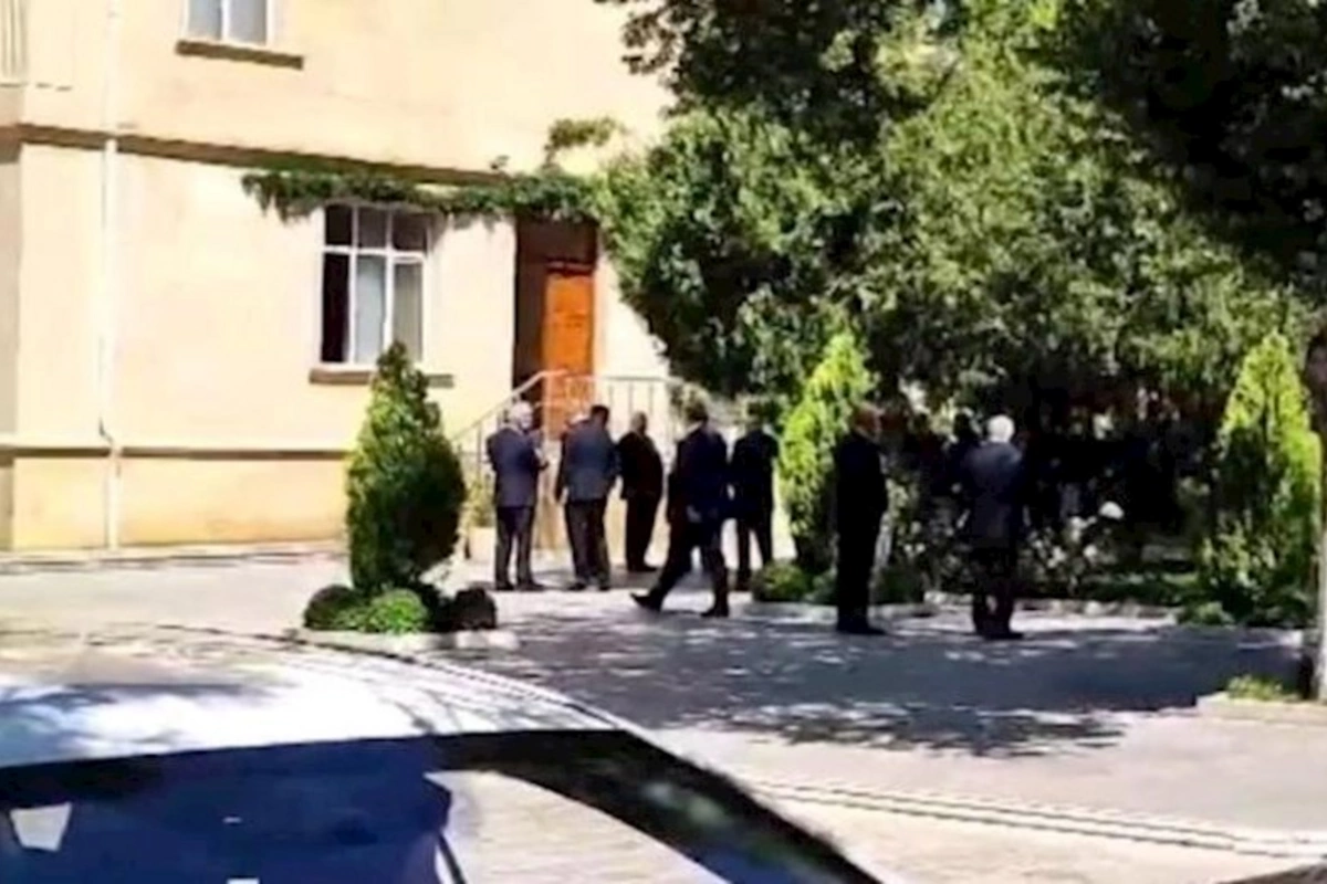 Talıbovun oğlu Ali Məclisin sessiyasında — VİDEO