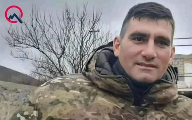 Qətlə yetirilən qadının məzarına şəhid yoldaşı ilə birgə şəkli qoyuldu Qətlə yetirilən qadının məzarına şəhid yoldaşı ilə birgə şəkli qoyuldu