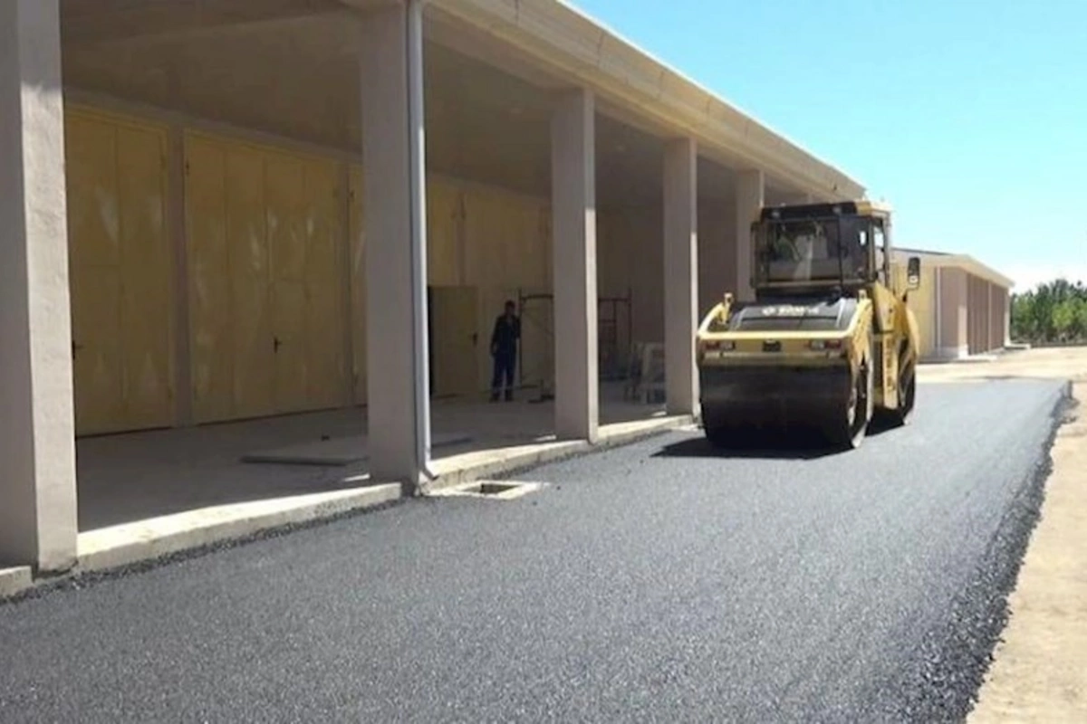 Naxçıvanda avtomobil yolları yenidən qurulur