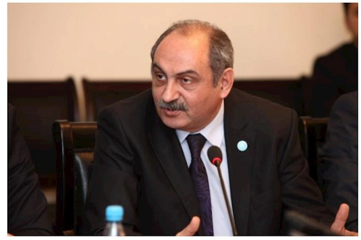 ”Qəlbimizdə bayraq adlı müqəddəs abidə var”