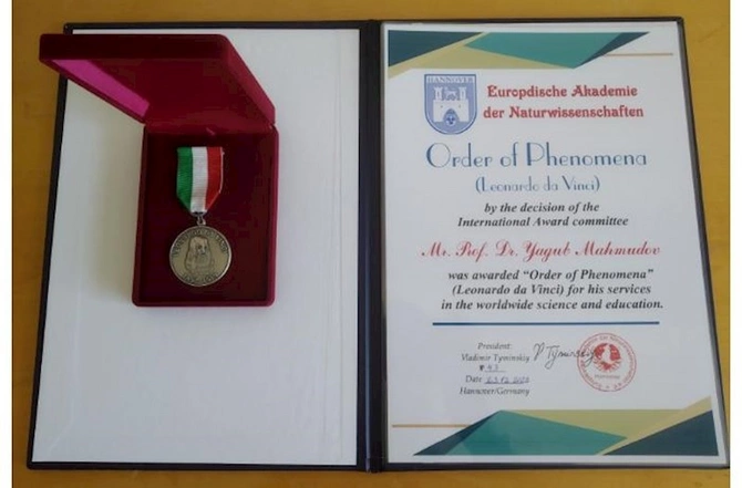 Yaqub Mahmudov “Avropada ilin alimi” beynəlxalq mükafatına layiq görüldü — FOTO Yaqub Mahmudov “Avropada ilin alimi” beynəlxalq mükafatına layiq görüldü — FOTO