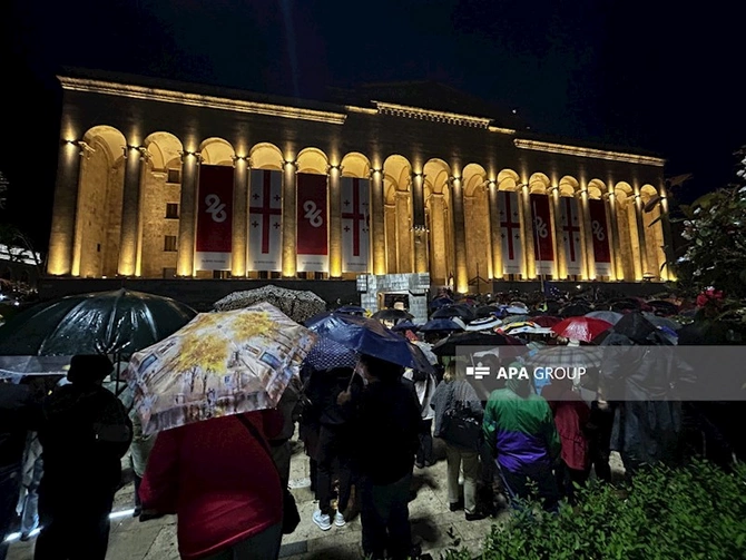 Tiflisdə Rusiya ilə aviareyslərin bərpasına görə etiraz aksiyası keçirilir — FOTOLAR Tiflisdə Rusiya ilə aviareyslərin bərpasına görə etiraz aksiyası keçirilir — FOTOLAR