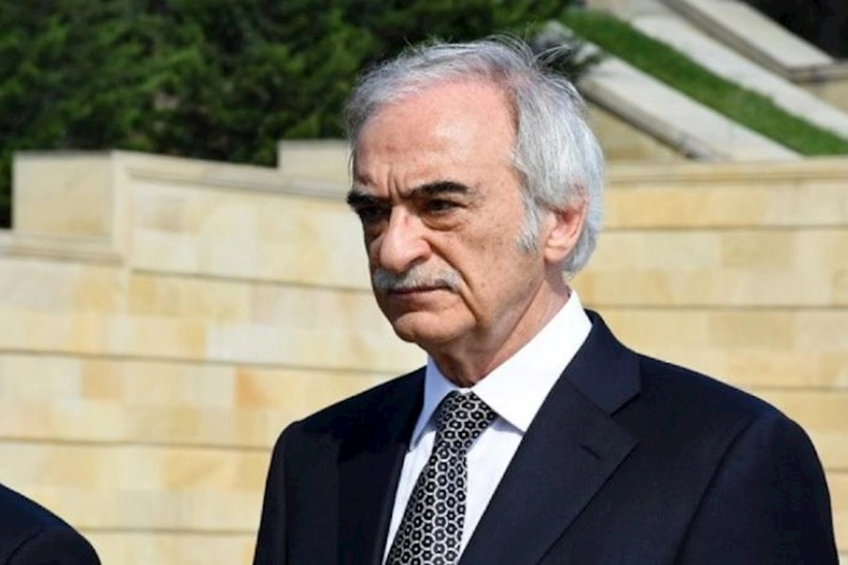Polad Bülbüloğlu üçtərəfli görüşün keçiriləcəyi məkana gəldi