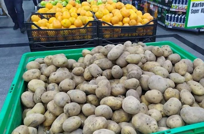 Ekspertdən XƏBƏRDARLIQ: Bazarda zəhərli kartof satılır — FOTO