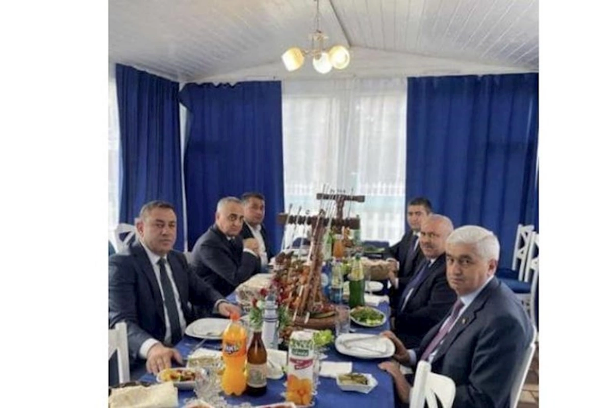 Naxçıvanın yeni rəhbərinin kabab yeməsi... — Qalmaqal böyüyür