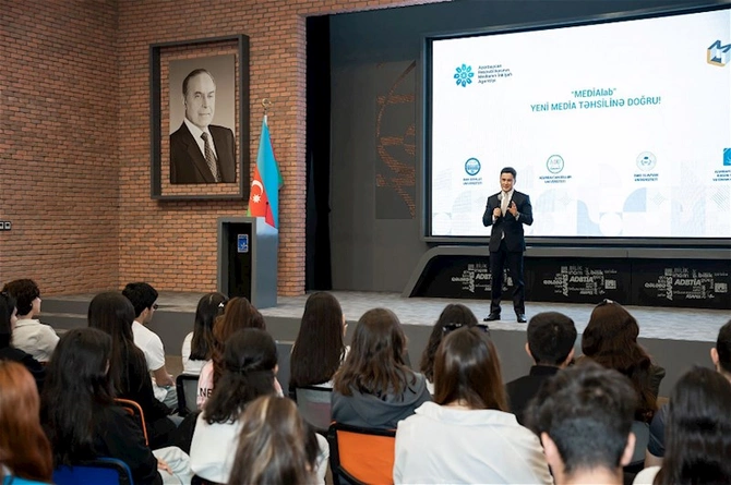 “MEDİAlab” layihəsi çərçivəsində gənclər üçün şəbəkələşmə tədbiri keçirilib — FOTOLAR