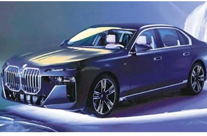 Məşhur aktyor 8 milyona avtomobil aldı — FOTO