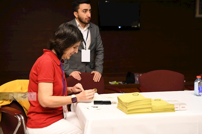 Azərbaycandakı Türkiyə vətəndaşlarının səsverməsi keçirilir, səfir səs verib — YENİLƏNİB