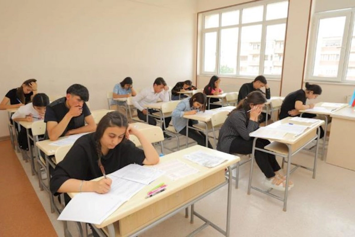 III ixtisas qrupu üzrə bu gün keçirilən imtahanın test tapşırıqlarının cavabları açıqlandı