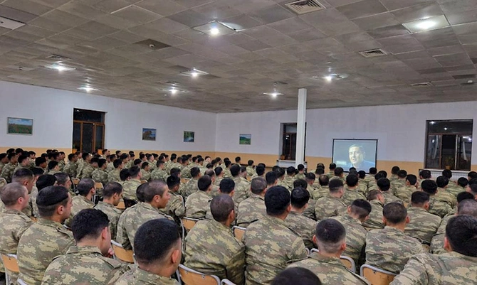 Ehtiyatda olan hərbi vəzifəlilərin təlim toplanışı davam edir — FOTO