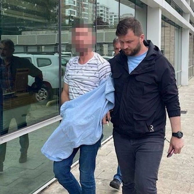 Qəssab müştəriyə bıçaqla hücum etdi — FOTO Qəssab müştəriyə bıçaqla hücum etdi — FOTO