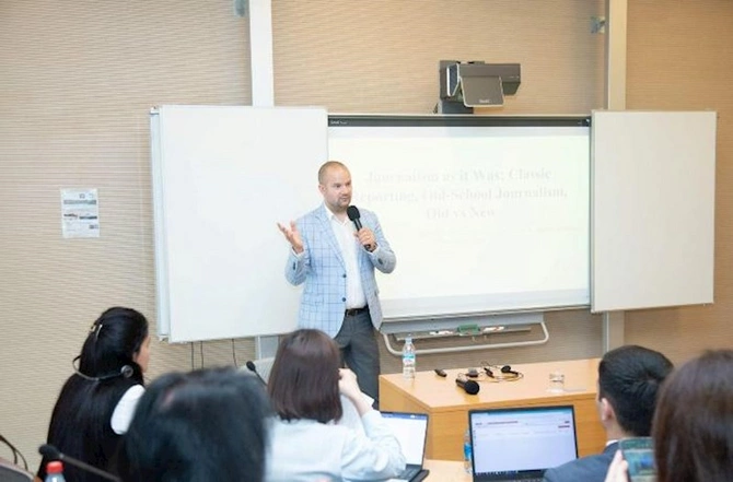 “Media savadlılığı və dezinformasiya ilə mübarizə” mövzusunda TƏLİM — FOTOLAR