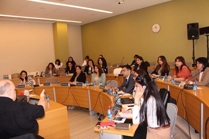 “Media savadlılığı və dezinformasiya ilə mübarizə” mövzusunda təlim proqramına başlanılıb — FOTOLAR