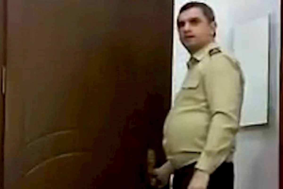 SON DƏQİQƏ! İntim videoları yayılan FHN polkovnikinə hökm oxundu