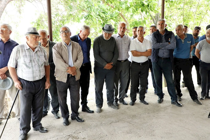 Şəkinin 150-yə yaxın evdən ibarət Əliyar kəndinin sakinləri Açıq mikrofonda Şəkinin 150-yə yaxın evdən ibarət Əliyar kəndinin sakinləri Açıq mikrofonda