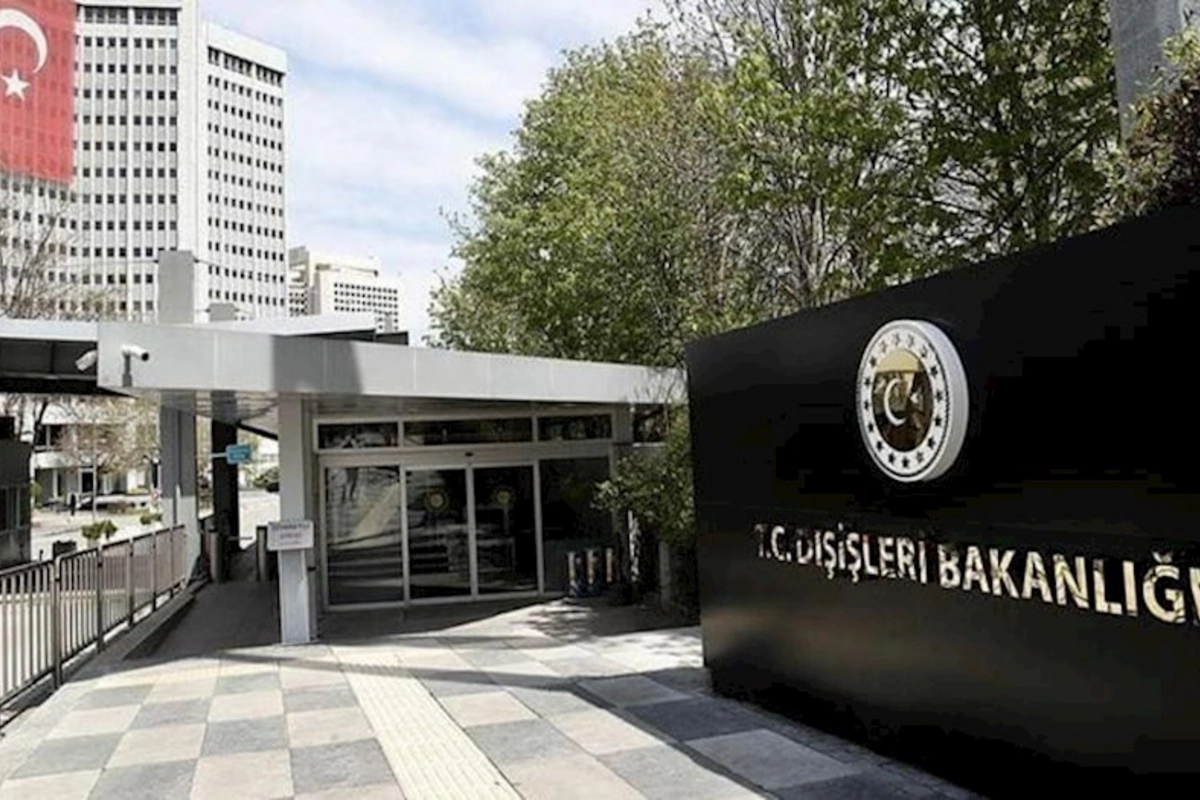 Çavuşoğlu Lavrovla telefonla danışıb