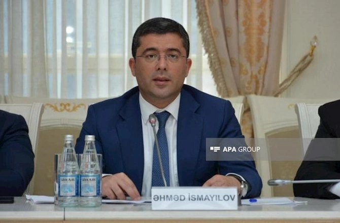 Ali Məhkəmədə media nümayəndələri ilə görüş keçirilib — FOTOLAR Ali Məhkəmədə media nümayəndələri ilə görüş keçirilib — FOTOLAR