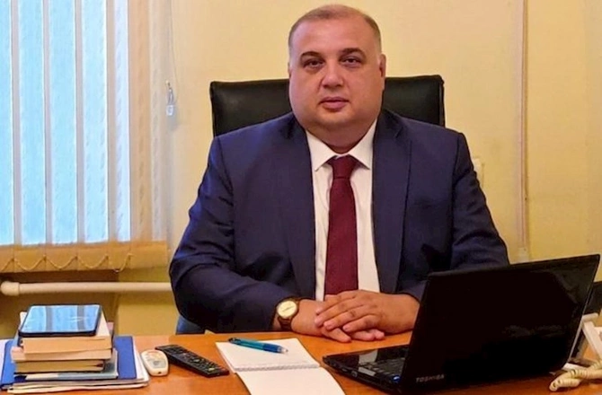 Mövsümi meyvələri ancaq varlılar yeyə bilir — Bazarlardan reportaj Mövsümi meyvələri ancaq varlılar yeyə bilir — Bazarlardan reportaj