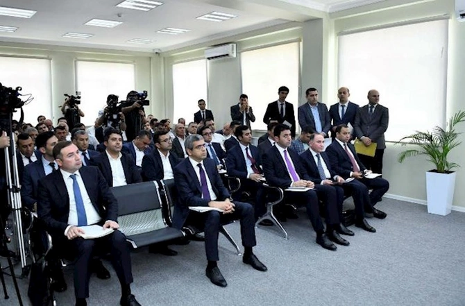 Sahibkarlar azad edilmiş ərazilərdə nəzərdə tutulan güzəştlər barədə məlumatlandırılıb — FOTOLAR