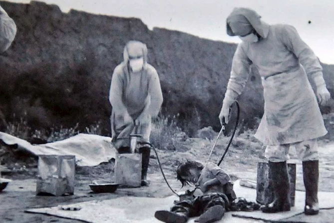 İnsanlar üzərində dəhşətli təcrübələr aparılan laboratoriya tapıldı — FOTO İnsanlar üzərində dəhşətli təcrübələr aparılan laboratoriya tapıldı — FOTO