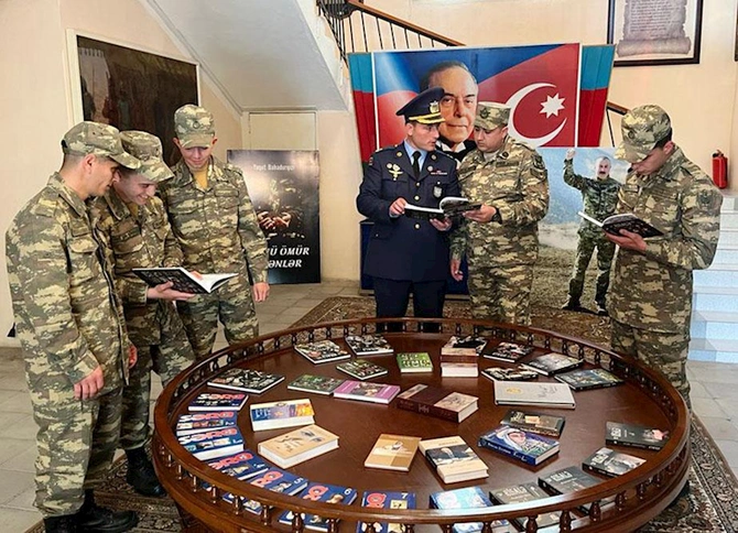 Müstəqillik Günü münasibətilə Azərbaycan Ordusunda silsilə tədbirlər keçirilib — FOTOLAR