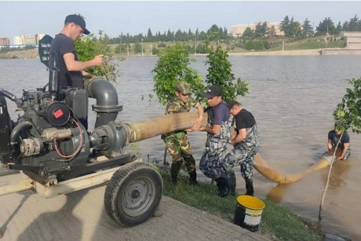 Gəncədə süni göldə suyun səviyyəsi yenidən artıb
