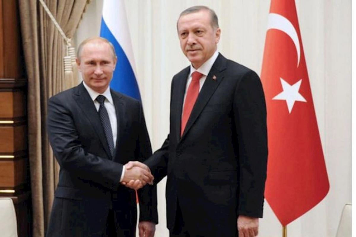 Putin Ərdoğanı qələbə münasibəti ilə təbrik edib