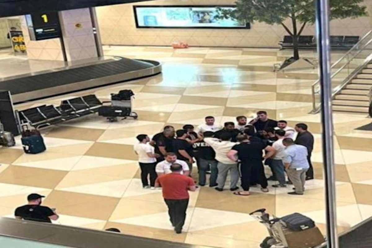 Sərhəddən bəyan edilməmiş mal keçirmək istəyən bir qrup şəxs gömrükçülərə təzyiq edib — VİDEO